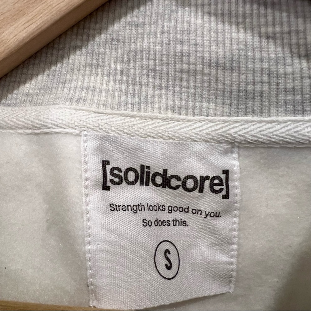NEW Solidcore Mockneck Sweatshirt Pullover Sweater Women’s Small Solidays 2025 - Picture 4 of 5